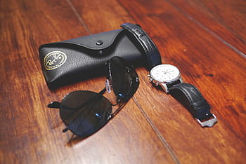 Černá, ray-ban letci, dřevěný, podlaha, vedle, kulaté stříbrné barvy, hodinky, Příslušenství, sluneční brýle, paprsek zákaz, náramkové hodinky