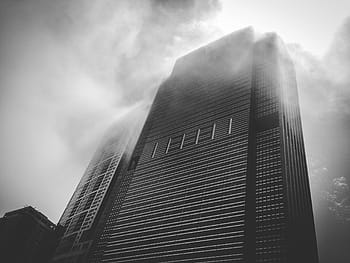 Graustufenfoto, Hochhaus, Gebäude, Graustufen, Foto, hoch, erhebt euch, Turm, die Architektur, Nebel, Wolken