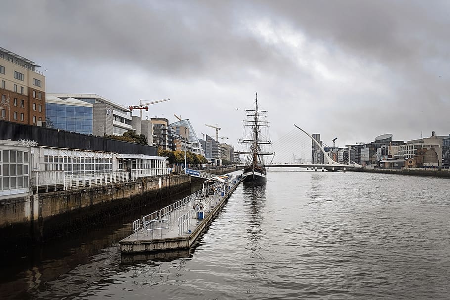 dublin, Irsko, cestovat, cestovní ruch, dovolená, destinace, Spojené království, turista, atrakce, voda, mezník