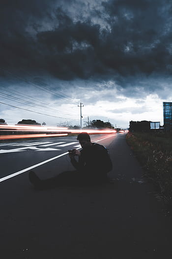 uomo, seduta, accanto, strada, luce, buio, nube, cielo, persone, tipo, solo