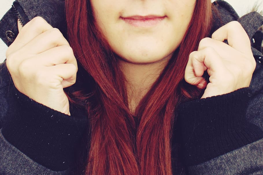 una persona, vista frontale, capelli lunghi, avvicinamento, giovane adulto, capelli, donne, giovani donne, acconciatura, Sezione centrale, bellezza