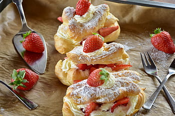 kenyér, eper öntetek, Eclair, eper torta, eper, krém, tejszínhab, élelmiszer, felüdítés, desszert, gyümölcs