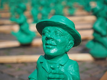 green men, art, artwork, a symbol of unity, unit symbol, little green man, frankfurter römerberg, frankfurt, places of interest, old town, males