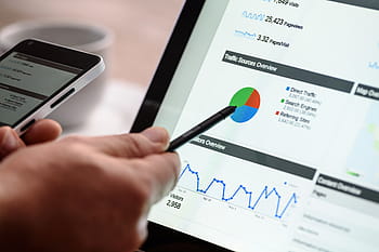 person, pointing, pie chart, monitor, screen, digital marketing, emarketing, the positioning of the, seo, sem, serp