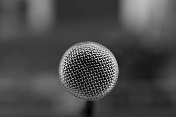 fotografie ve stupních šedi, dynamický, mikrofon, Indie, Asie, mic, zábava, hudba, výkon, hlas, profesionální