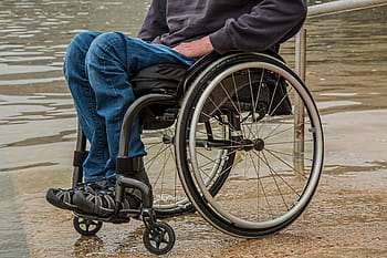 persoon, zittend, grijs, vouwen, rolstoel, onbekwaamheid, dwarslaesiepatiënten, gewond, invalide, gehandicapte, handicap