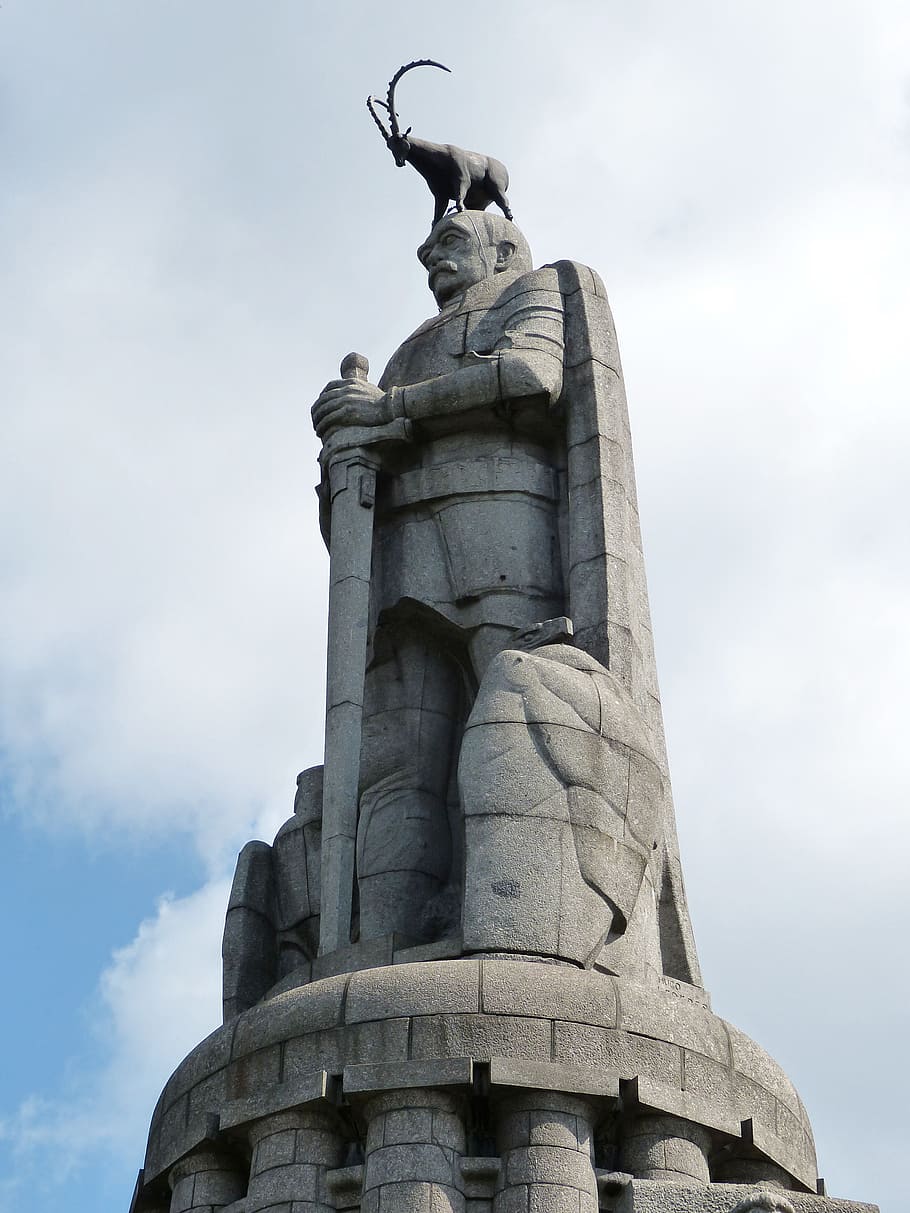 hamburg, monument, sculpture, historically, statue, bismarck, chancellor, policy, capricorn, sword, still image