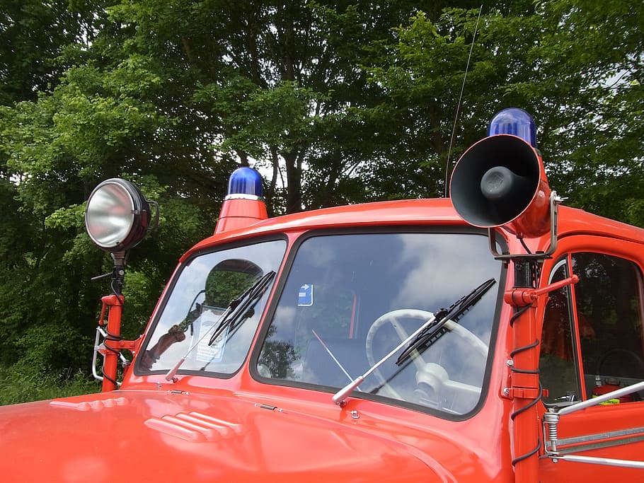 auto, oldtimer, fire, red, horn, signal, blue light, spotlight, fire truck