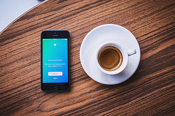 cvrlikání, sociální média, podnikání, iphone, mobilní, pohybliví, chytrý telefon, espresso, káva, lavice, marketing
