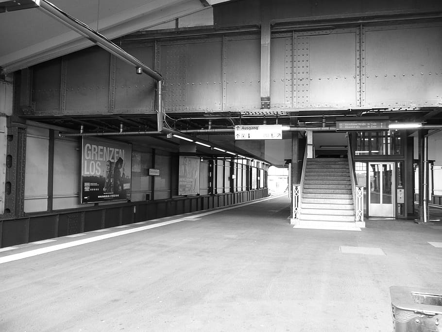 s bahn, metro, berlin, gleisdreieck, track, black and white, silent, empty, limitless
