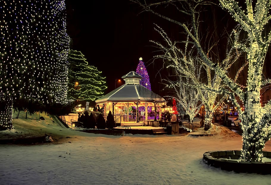 holidays in the village, christmas, holiday, note card, sentiment, village, pergola, background, leavenworth, washington, usa