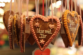 gingerbread, gingerbread heart, gingerbread hearts, heart, frosting, sweet, colorful, sweetness, sugar font, delicious, fair