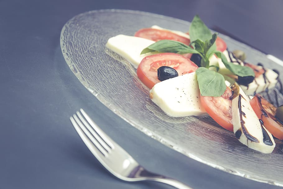 caprese, italian, eat, food, basil, meal, edible, tomatoes, italy, starter, mozarella