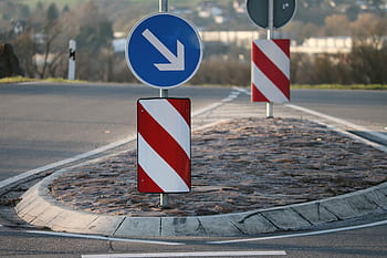 dopravní ostrov, rozbočovač pruhu, silnice, dopravní značka, šipka, že jo, štít, provoz, ulice znamení, Poznámka, adresář