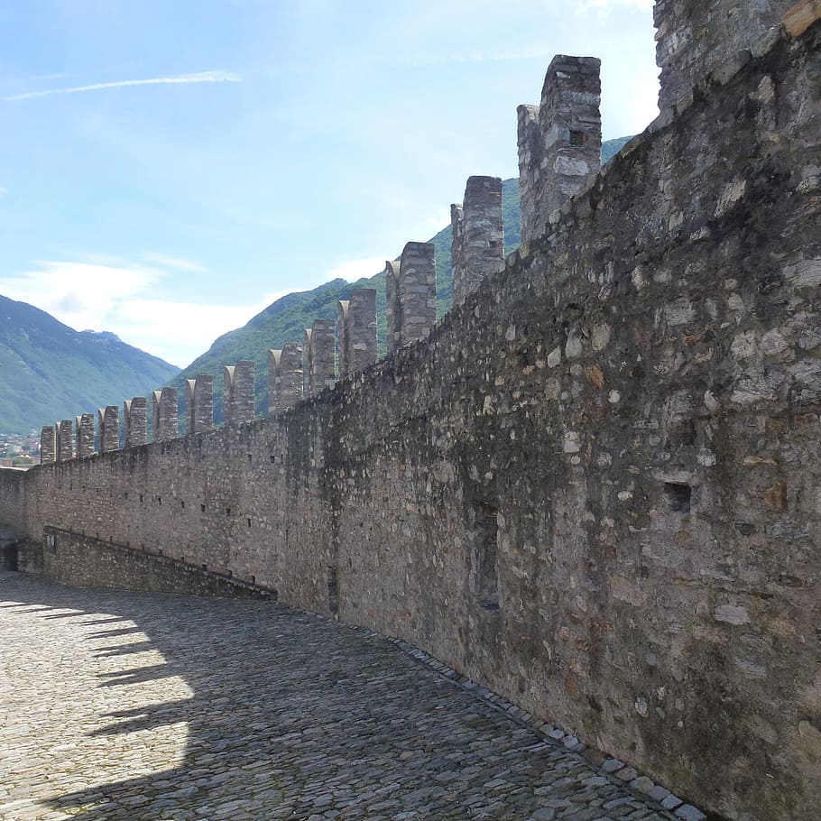 cimbuří, castelgrande, bellinzona, středověk, Zajímavosti, pevnost, hrad, švýcarsko, architektura, Ticino, historicky