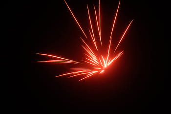 赤い火花の壁紙、 花火、 大晦日、 夜、 元日、 赤、 ライト、 爆発、 地獄、 抽象的な、 輝く