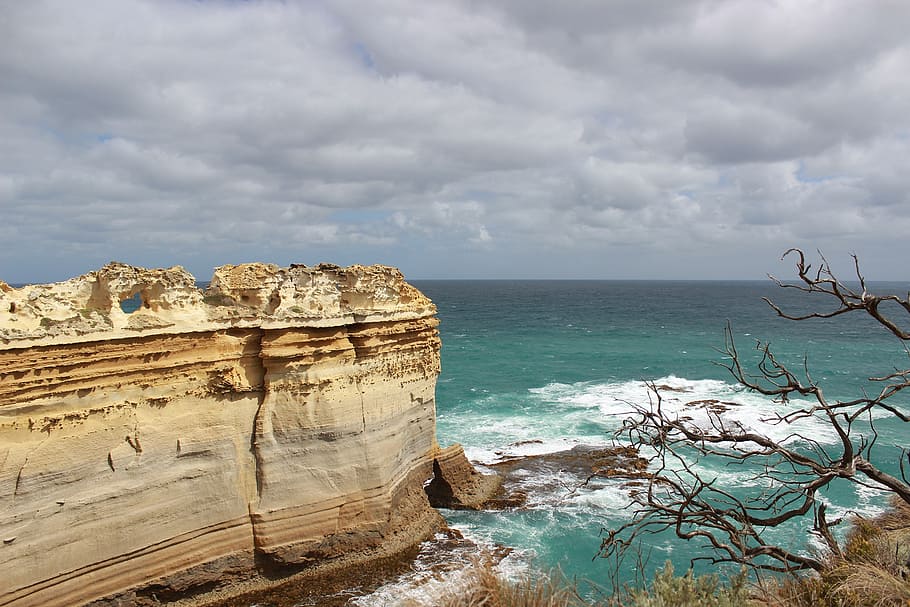 the sea, rock, the 12 disciples
