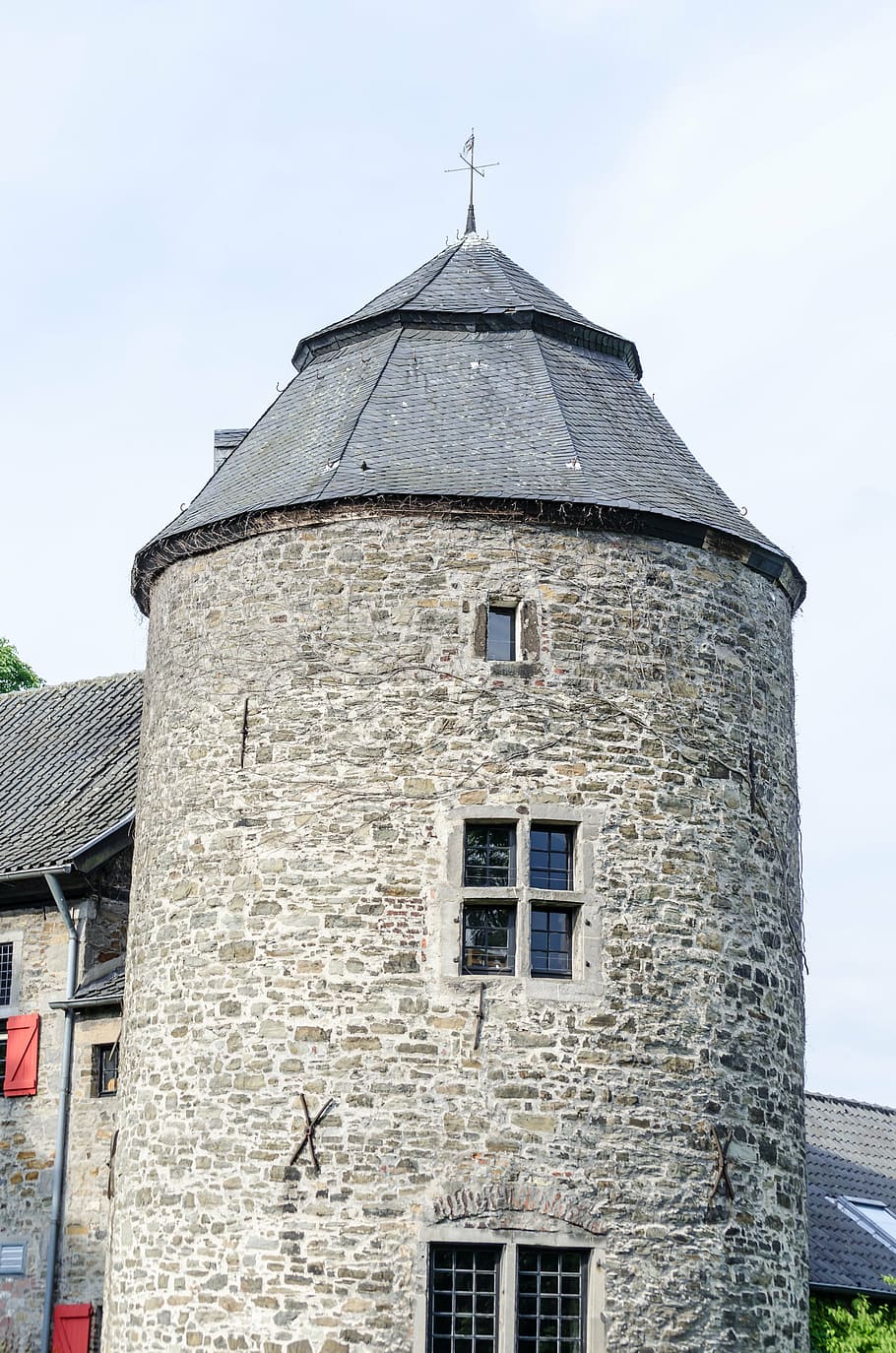 hradní věž, věž, středověk, ruské festivaly, maschikuliturm, mezery, vazník, staré Město