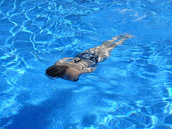 schwimmen, Wasser, Tauchen, unter wasser, Urlaube, Frau, Mädchen, Schwimmbad, Haut, sportlich, Sport