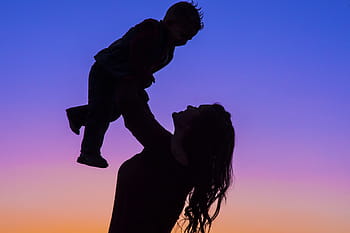 silueta fotografie, žena, nesoucí, dítě, mateřství, dětství, rodina, matka, rodič, maminka, málo
