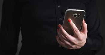 persona, detenzione, smartphone samsung oro, ragazza, smartphone, donna, Telefono, cellulare, mobile, mano, avvicinamento