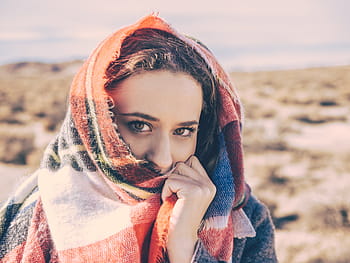 انتقائي،  التركيز على التصوير الفوتوغرافي،  النساء،  الجسم،  ماء،  اشخاص،  جمال،  وشاح،  عيون،  وجه،  نساء