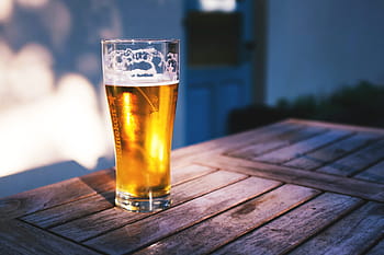 vidro, cerveja / cerveja, mesa, copo de cerveja, cerveja, comida / bebida, álcool, bebidas, cerveja - álcool, bebida, bebida copo de cerveja copo de vidro amarelo