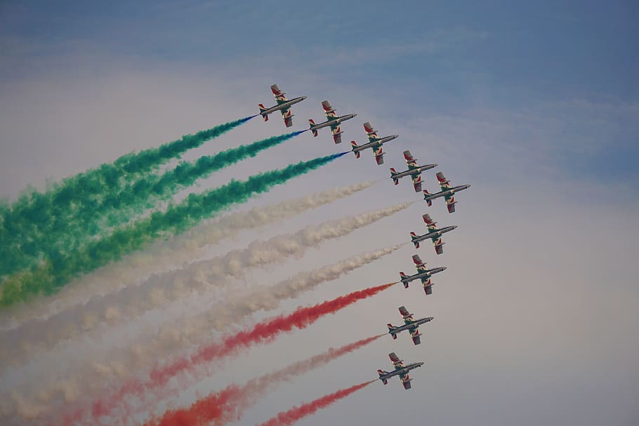 freccie tricolori, italská akrobatická hlídka, letoun, letecké show, letadlo, formace, kouř, Rychlost, pilot, letectví, vojenský
