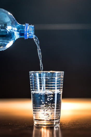 시간 경과 사진, 물, 병, 명확한, 잔째로 마신다, 욕구, 광천수, 물 한 병, 액체, 푸른, 음주