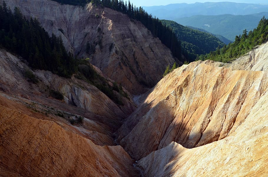 ruginoasa, apuseni mountains, mountain