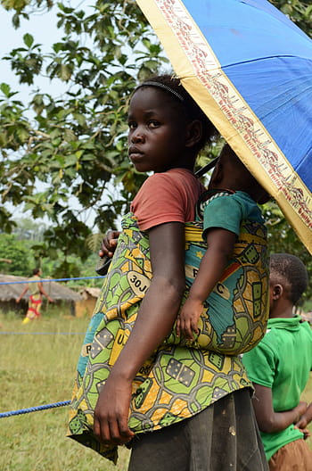 africa, little girl, big sister, humanitarian aid, congo, rdc, young child