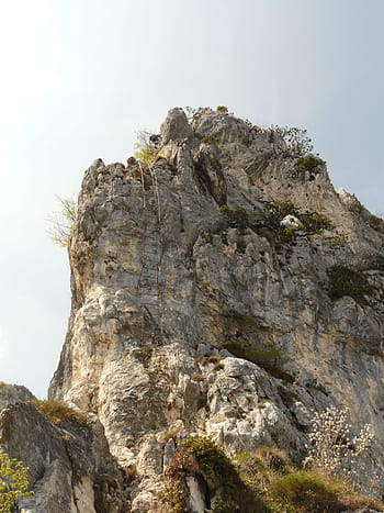 via dell'amicizia, steep, exposed, perpendicular, climbing, climbing platform system, head, backup, self assurance, via ferrata, garda