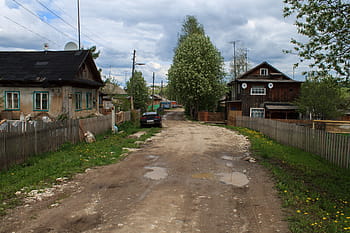 russia, a town, village, countryside, road, house, broken road, backwoods, vegetable garden, fence, tree
