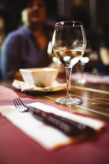 restoran minum anggur, Teman, restoran, minum, anggur, malam, kesenangan, bahagia, perempuan, makan malam, gelas