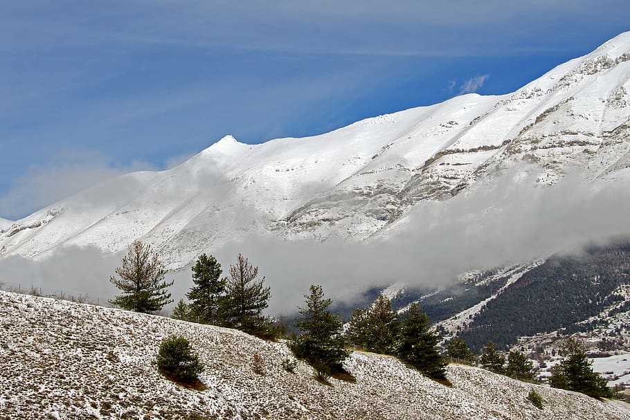 assergi, l'aquila, abruzzo, Itálie, národní park abruzzo, gran sasso, apeniny, hora, krajina, sníh, zimní