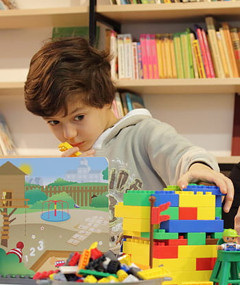 ragazzo, giocando, blocca giocattolo, bambino, Lego, costruttore, architetto, fantasia, dettaglio, gioco, costruzione