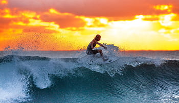 femme surfant, le coucher du soleil, surfeur, vague, L'ocean indien, côte d'origine ujung, île de java, Indonésie, mer, eau, front de mer