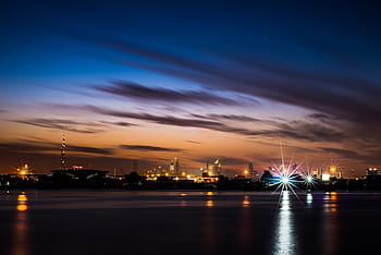 fotografia, skyline della città, mare, lago, acqua, città, urbano, edifici, istituzione, infrastruttura, luci