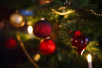 Noel, Noel topları, dekorasyon, gelişi, ışıklar, yılbaşı tebrik, taşaklar, altın, kırmızı, bokeh, noel motifi