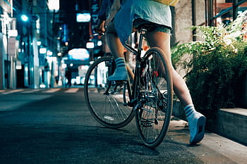 kvinde, ridning, cykel, Busk, vej, gade, mennesker, pige, køretøj, nat, cykling