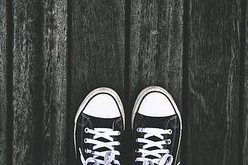 persons feet, sneaker shoes, wooden, panels, Persons, feet, sneaker, shoes, wooden panels, people, fashion