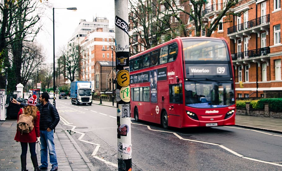 man, woman, road, daytime, bus, london, people, england, city, travel, uk