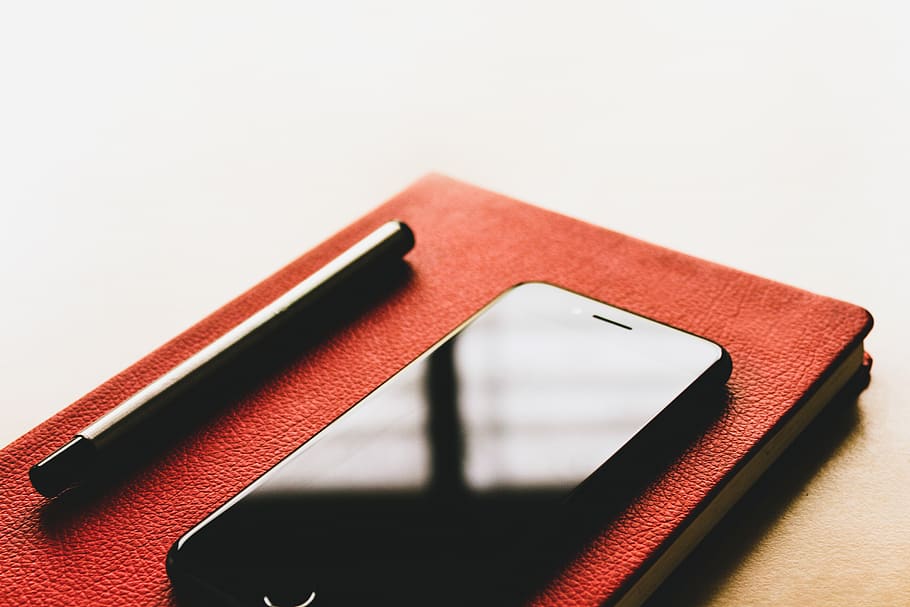 pen, notebook, notepad, diary, stationery, business, work, office, desk accessory, mobile, smartphone