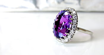 zavřít, fotografie, nachový, drahokam solitér prsten, ametyst, bílé zlato, diamant, vinobraní, svatozář, majetek, antický