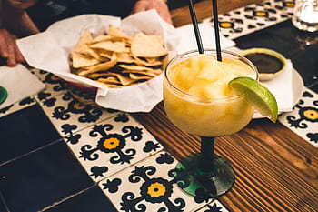 mexická citronová margarita, mexická, citrón, margarita, alkohol, bar, napít se, jídlo, stůl, uvnitř, jídlo a pití