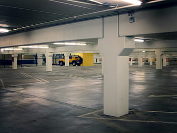 žlutá, toyota fj křižník, zaparkováno, podzemí, parkoviště, suterénní garáž, podzemní garáže, podzemní parkoviště, auto, temný