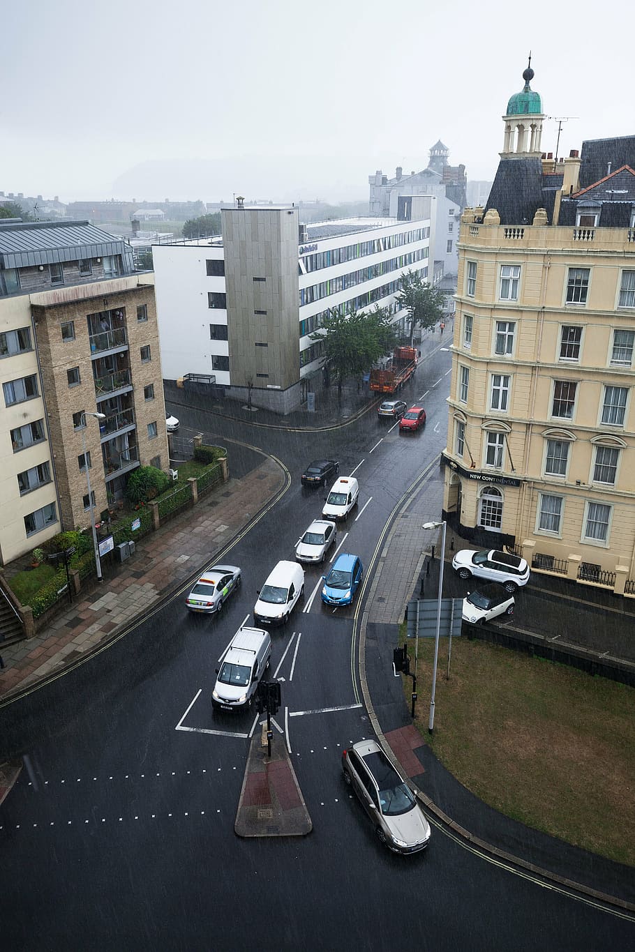 spojení, hotel, obytných budov, kancelářská budova, provoz, věž, skvělý, měděná střecha, sloupovitý, anténa, architektura
