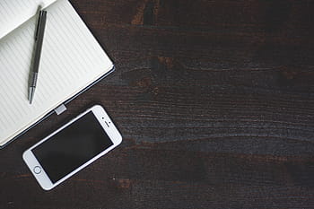notebook pero, iphone, otevřeno, notebook, pero, mobilní, pohybliví, technologie, stůl, lavice, podnikání, dřevo - materiál