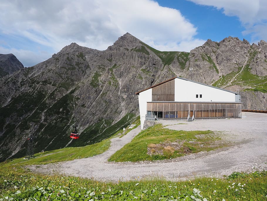 Douglas, Cottage, Mountain Hut, douglas cottage, hut, luenersee, lünerseehütte, vorarlberg, schafgafall, cable car station, lünerseebahn