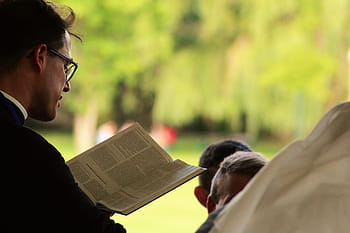 muž čtení knih, kněz, pastor, bible, křesťanství, kazatel, kostel, fromm, katolík, Bůh, náboženství